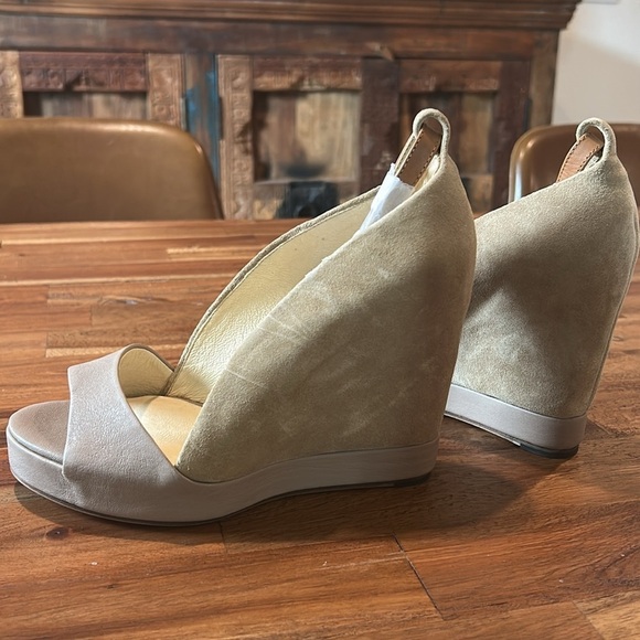 See By Chloe Elegant Tan Wedge Sandals 
Size 38 - Picture 3 of 9